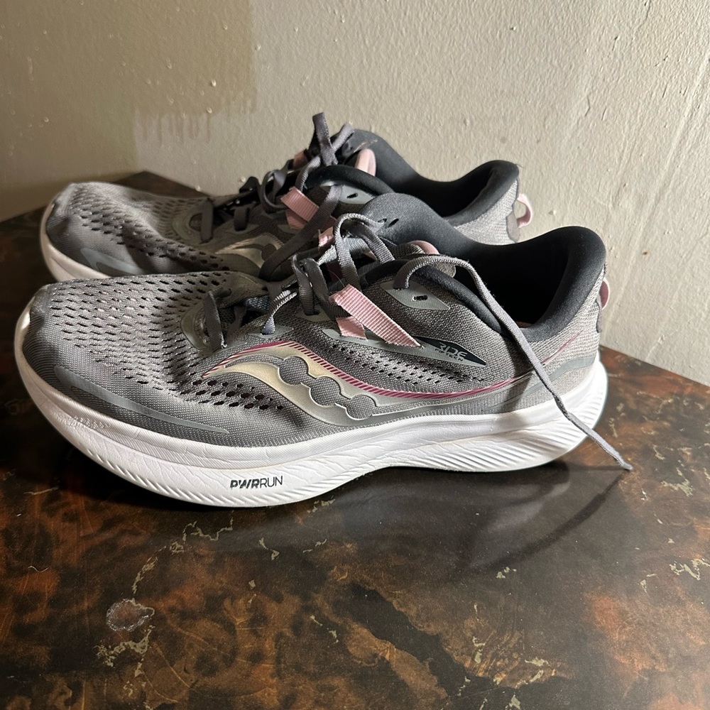 Women’s Saucony shoes